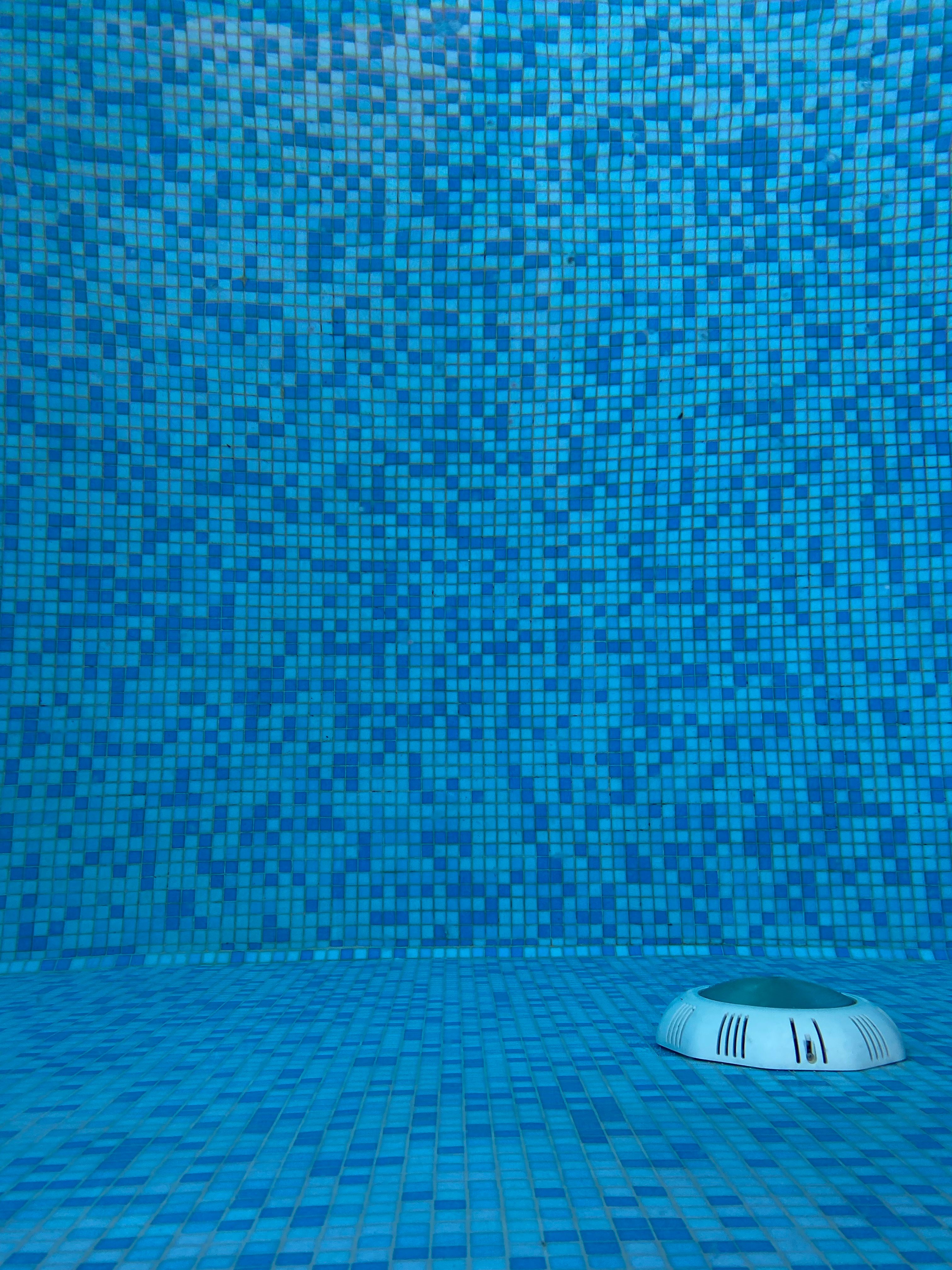 Professional pool cleaning service
